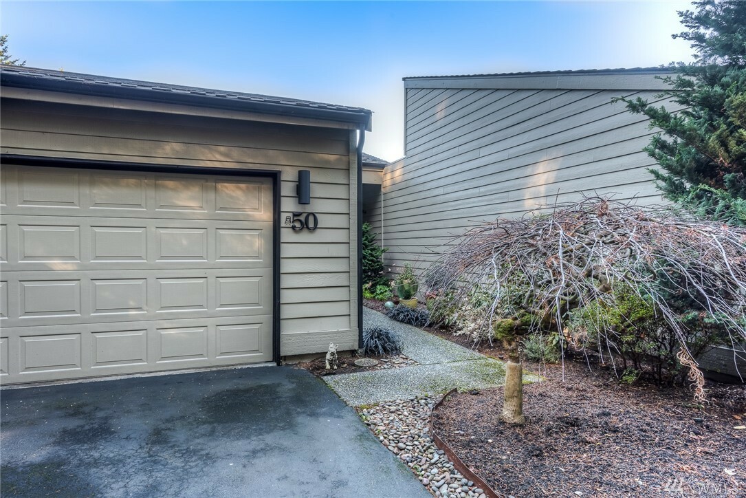 Property Photo:  15000 Village Green Dr 50  WA 98012 