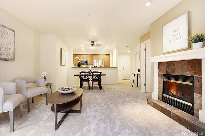 Property Photo:  611 Highland Dr 402  WA 98109 