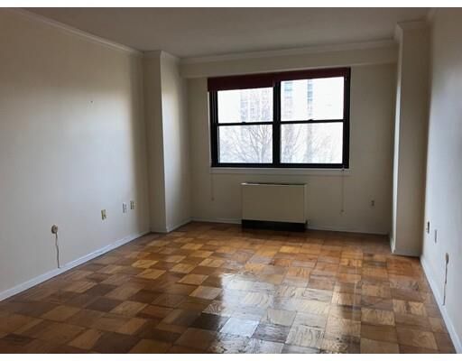Property Photo: 2 Hawthorne Place 7H MA 02114