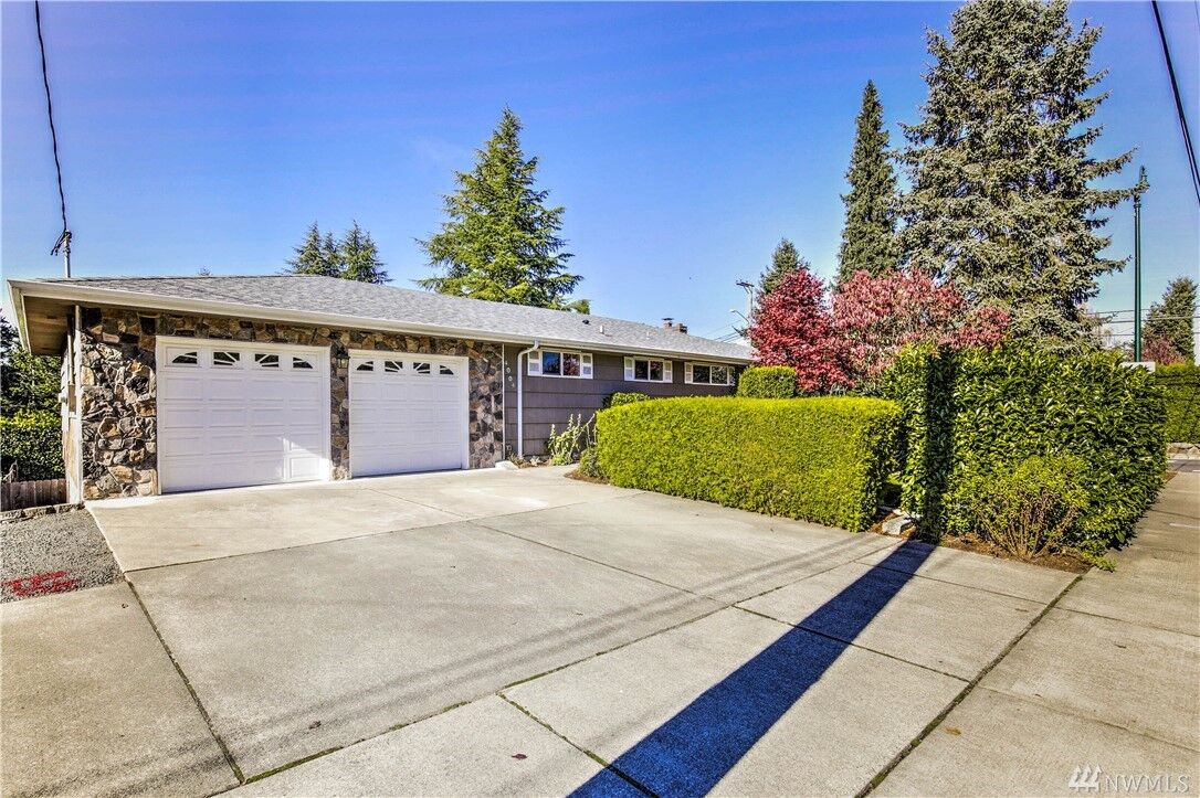 Property Photo:  4004 Sunset Dr W  WA 98466 