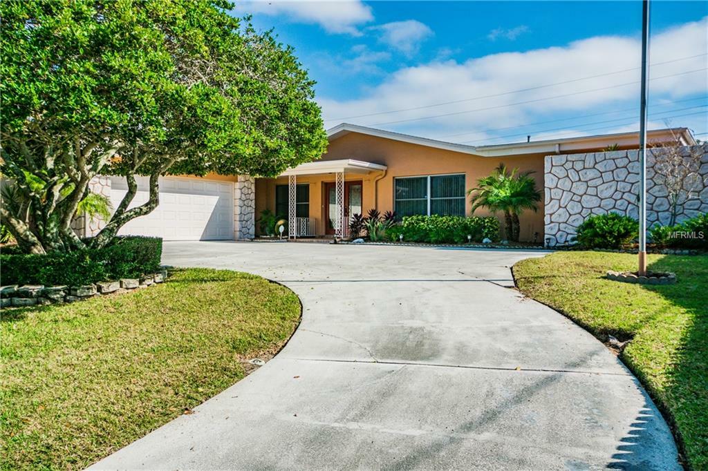 Property Photo:  9519 Commodore Drive  FL 33776 