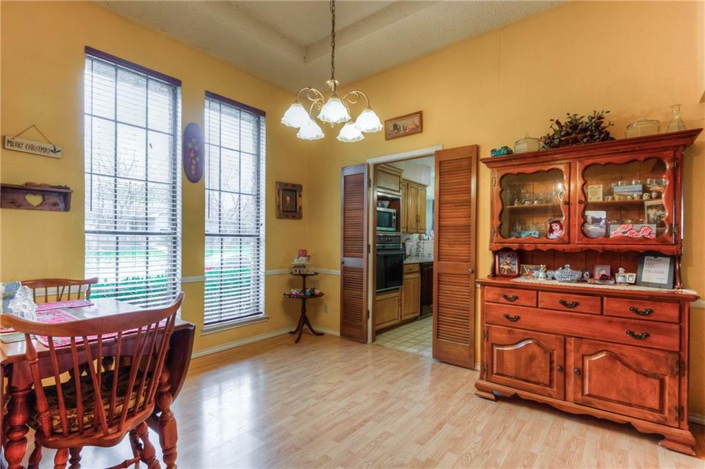 Property Photo: 202 Pueblo Drive TX 75165