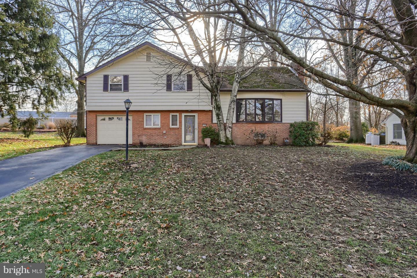 Property Photo:  1510 Springside Drive  PA 17603 