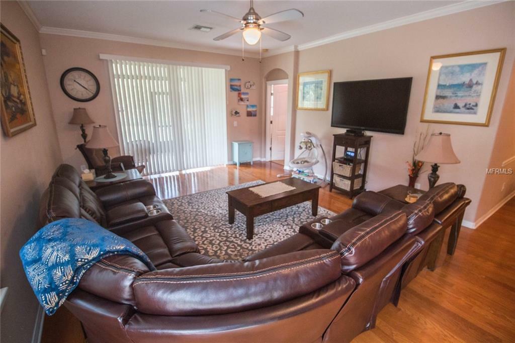 Property Photo:  7502 Surrey Pines Drive  FL 33572 