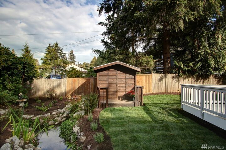 Property Photo: 19206 18th Ave NE WA 98155