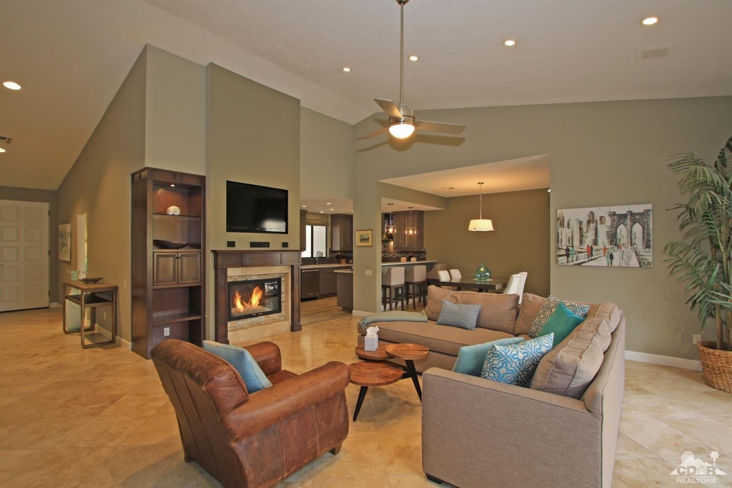 Property Photo:  10202 Lakeview Drive  CA 92270 