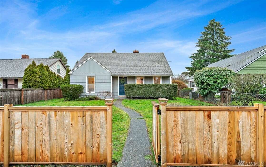 Property Photo:  3129 N Mullen St  WA 98407 