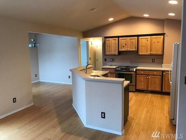 Property Photo: 802 J St SW WA 98848