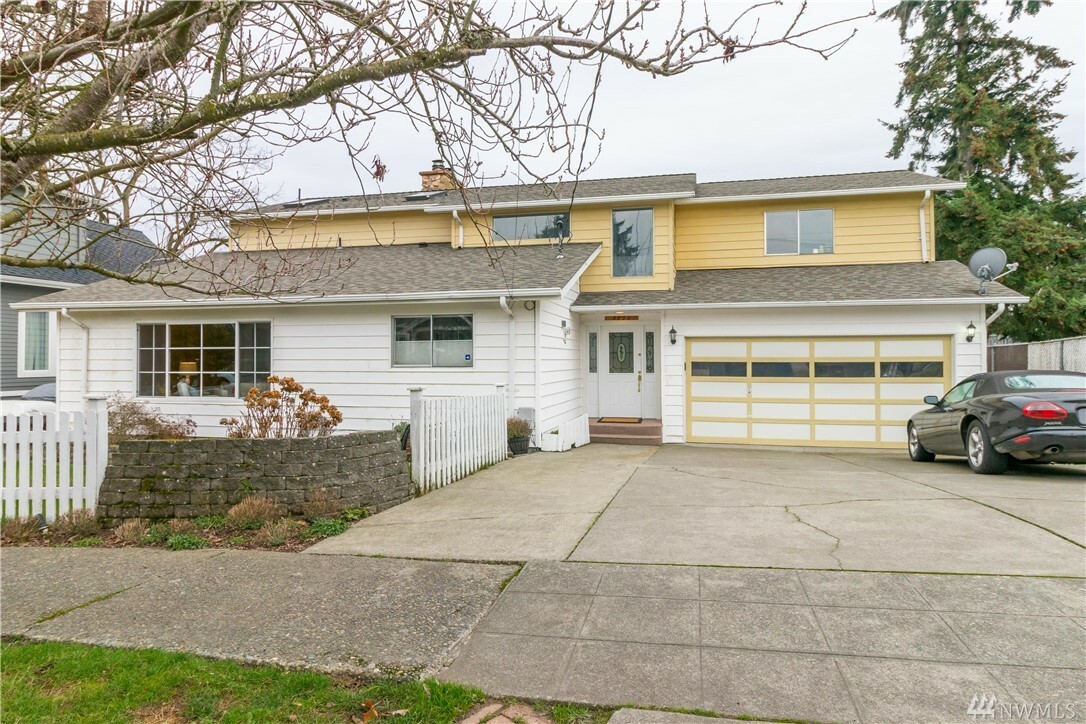 Property Photo: 3820 20th Ave SW WA 98106