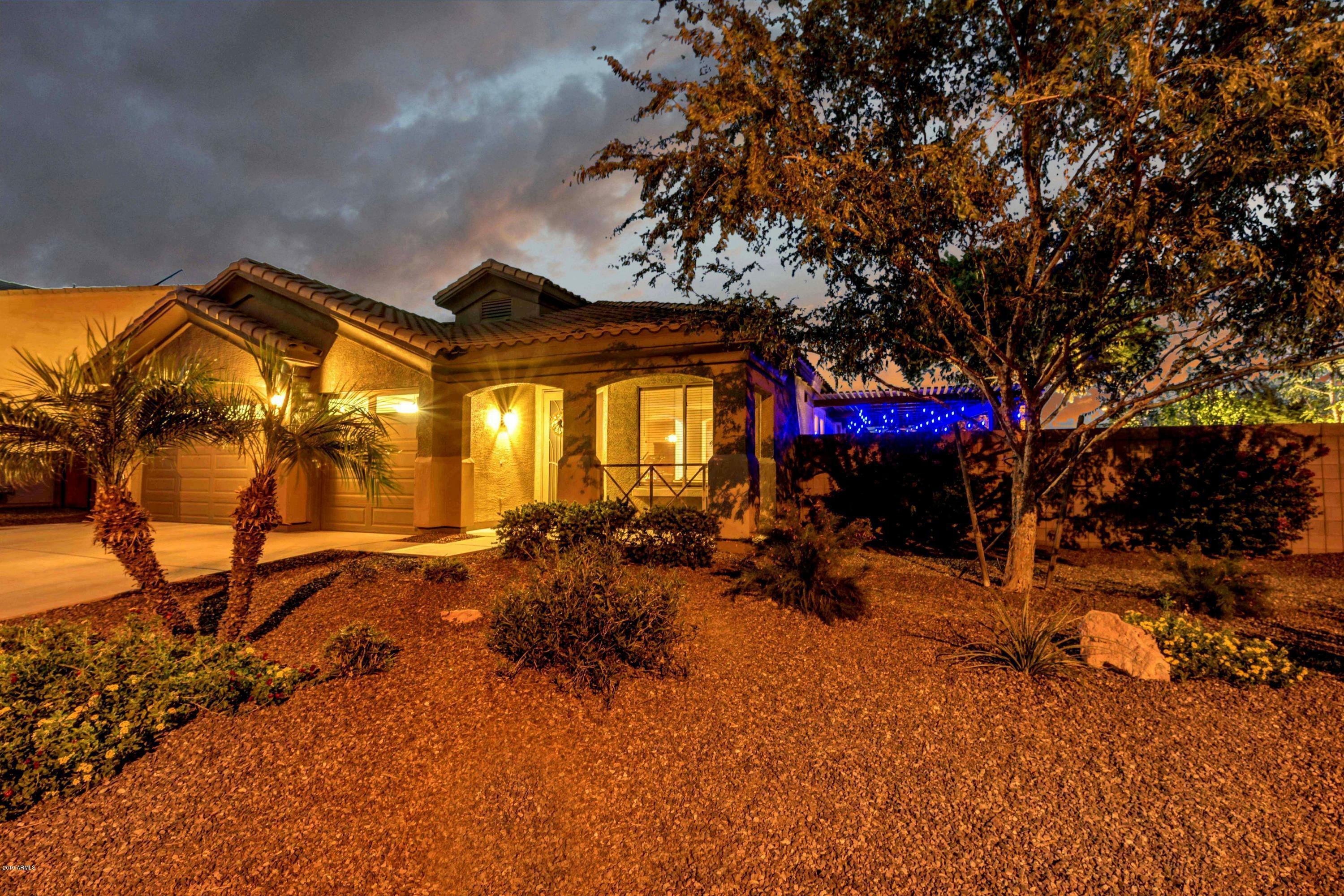 Property Photo:  1316 E Carob Place  AZ 85286 