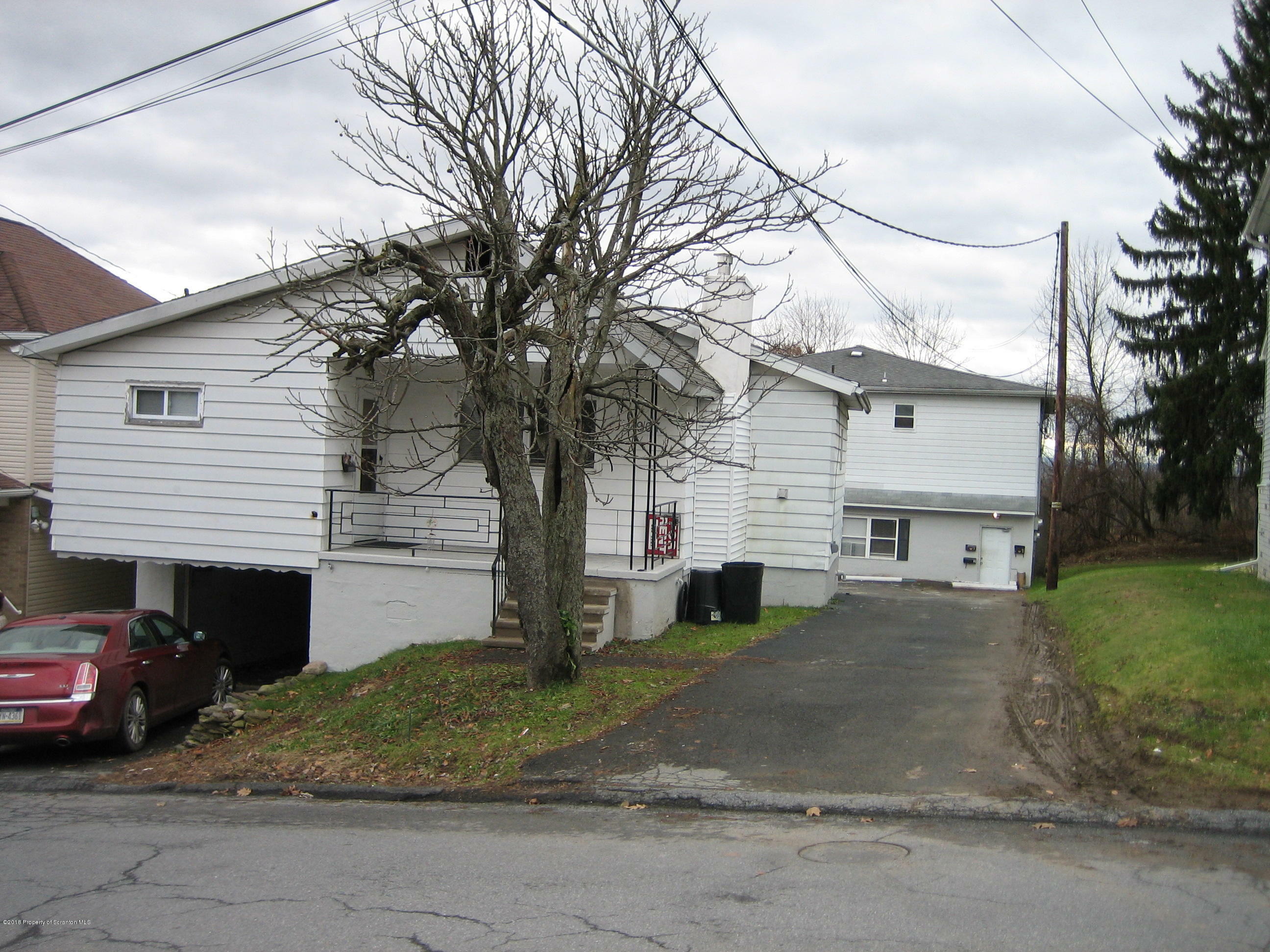 Property Photo:  907 Scott Road  PA 18519 