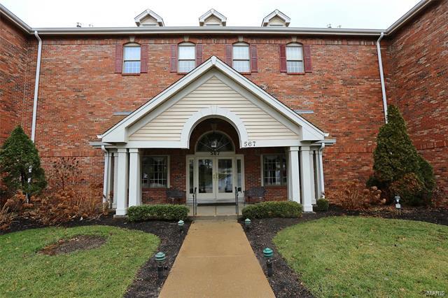 Property Photo: 567 Sarah Lane 202 63141
