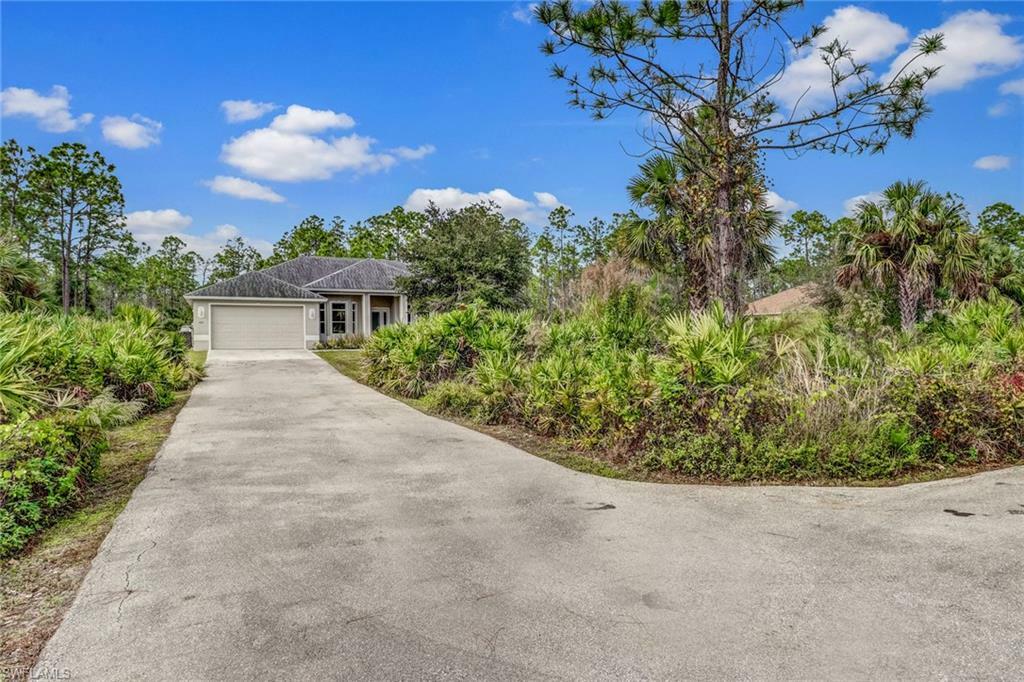 Property Photo:  525 Desoto Blvd  FL 34120 