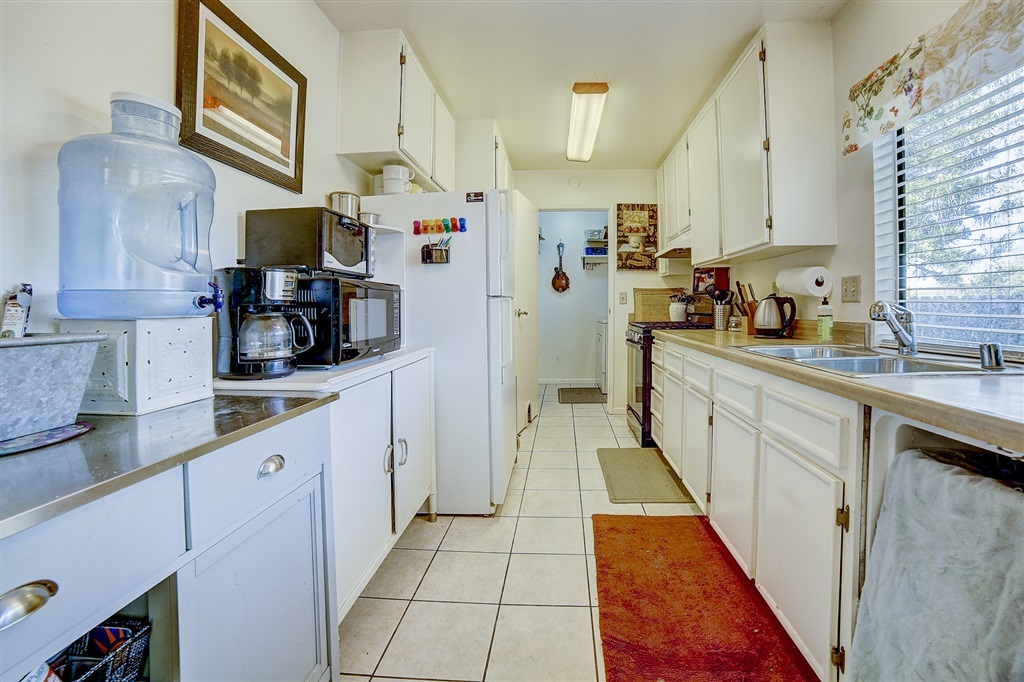 Property Photo:  1413 Lombard  CA 92084 