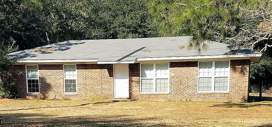 Property Photo: 3111 Auburn Road FL 32539