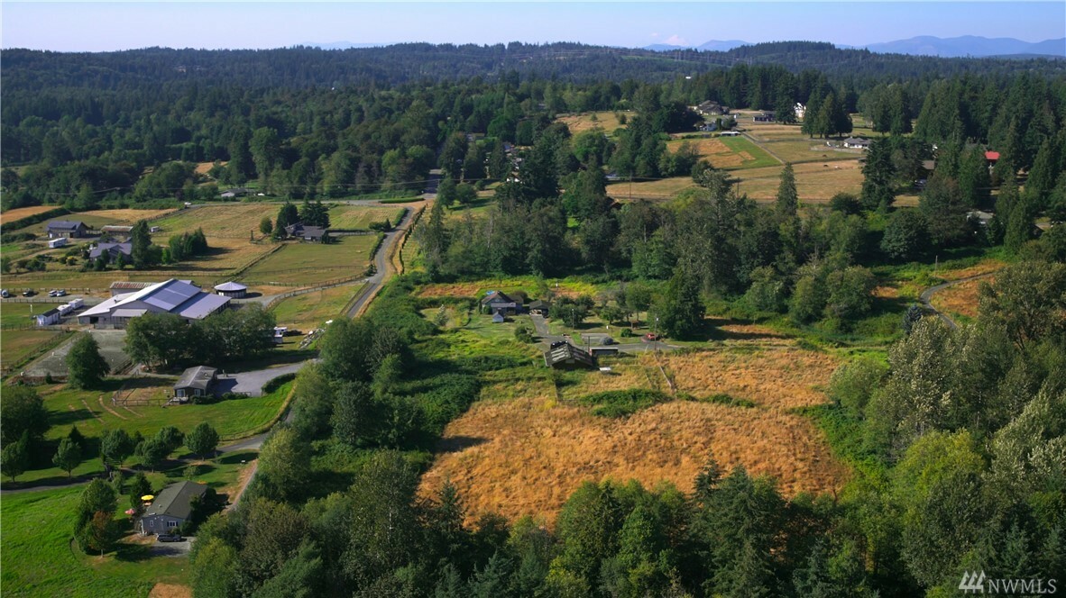 Property Photo:  17400 Trombley Rd  WA 98290 