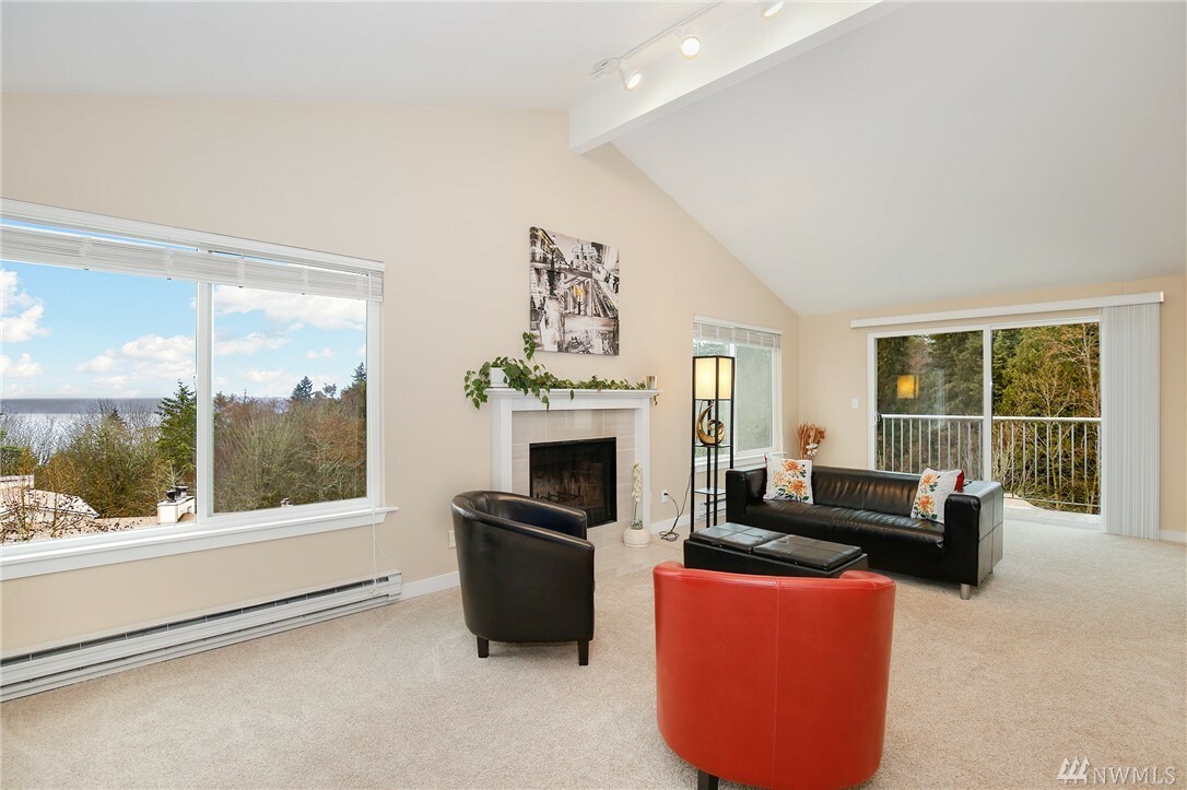 Property Photo:  1224 SW 132nd Lane 631  WA 98146 