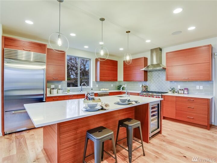 Property Photo: 4800 NE 70th St WA 98115