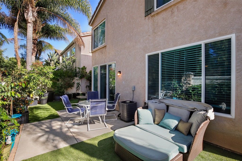 Property Photo: 596 Summerholly Dr CA 92078
