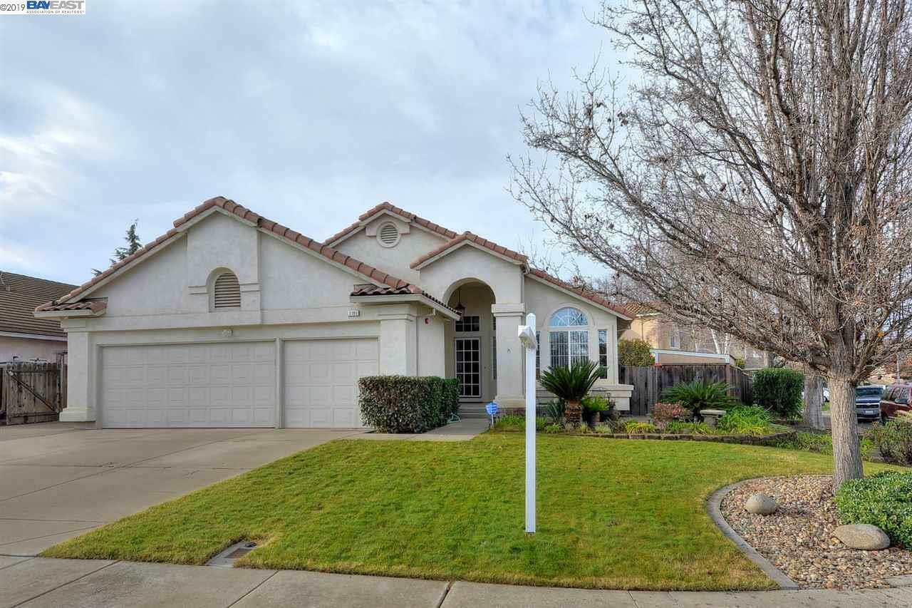 Property Photo:  1161 Ava St  CA 94550-3788 