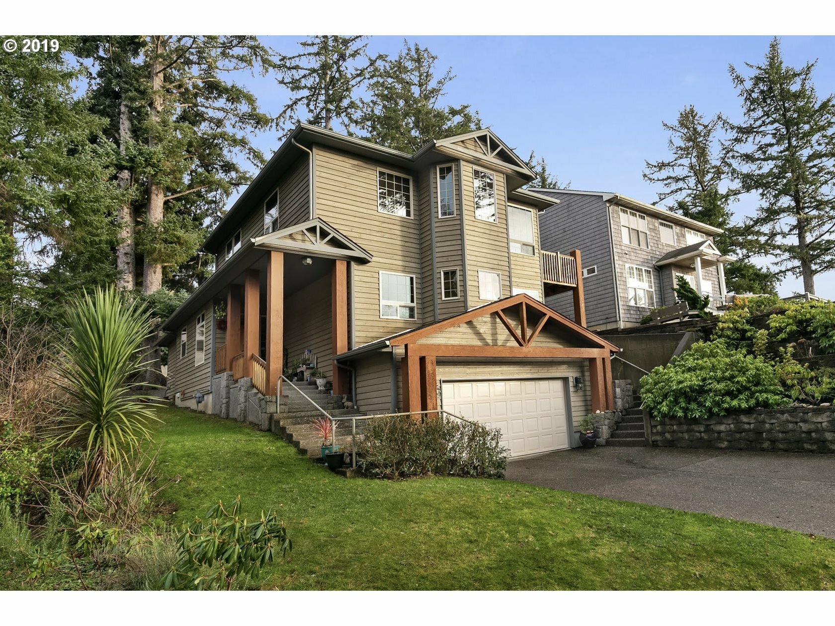 Property Photo:  571 Antler Rd  OR 97110 