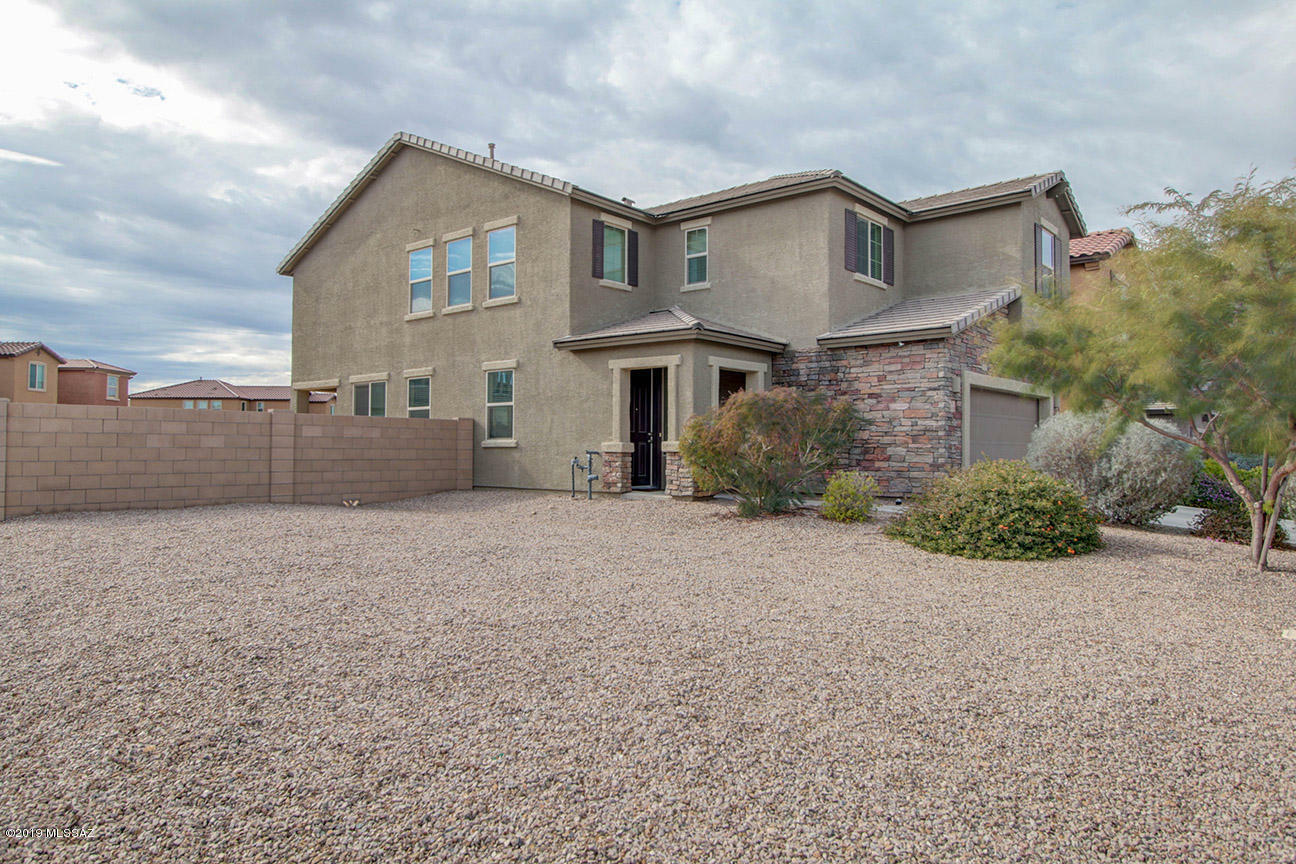 Property Photo: 8008 S Dolphin Way AZ 85756