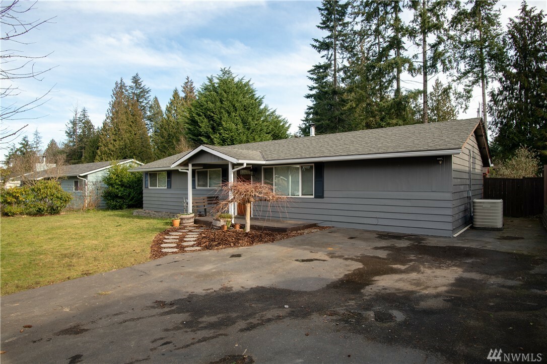 Property Photo:  3507 99th Dr SE  WA 98258 