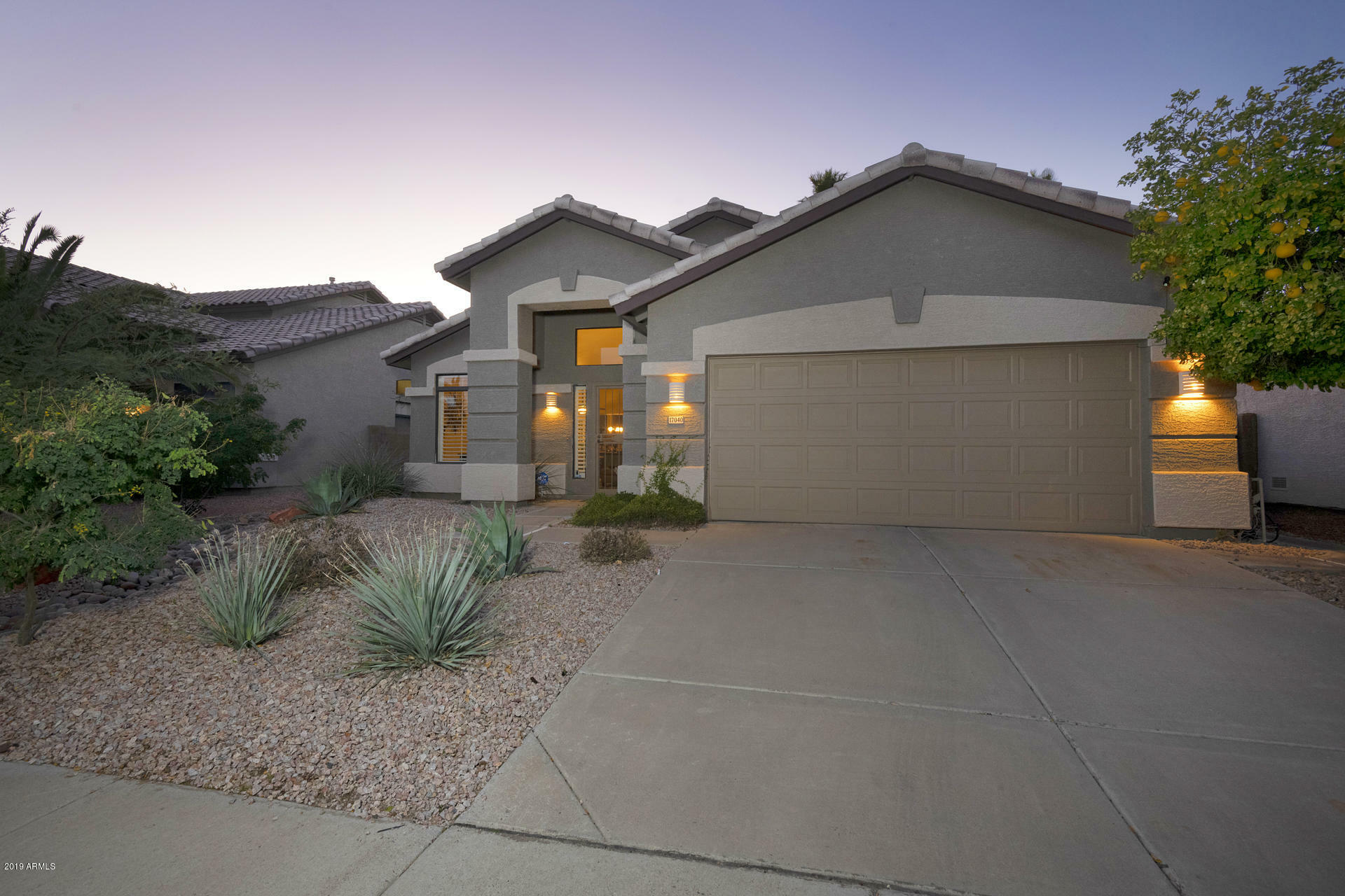 Property Photo:  17040 N 43rd Place  AZ 85032 