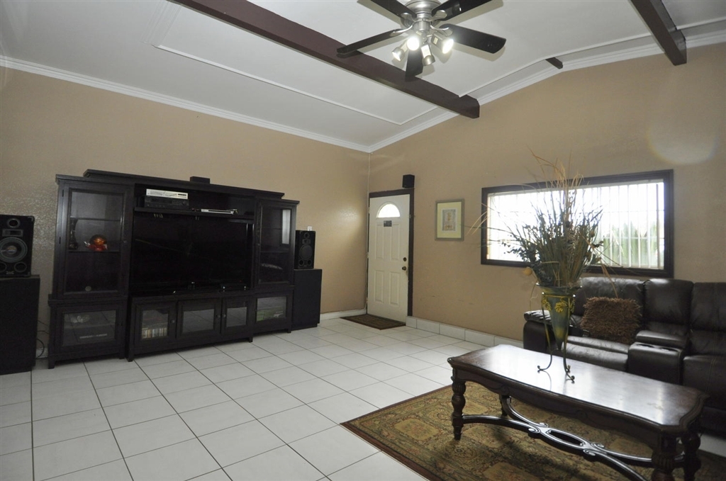 Property Photo:  4852 Luna Drive  CA 92057 