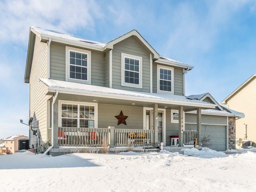 Property Photo:  2104 SE Clover Ridge Drive  IA 50021 