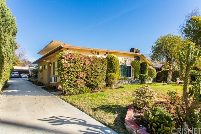 Property Photo:  10815 Morrison Street  CA 91601 