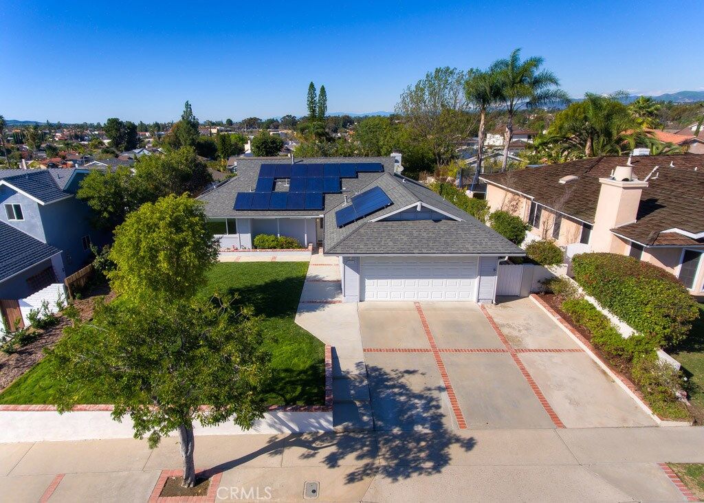 Property Photo:  25512 Charlemagne  CA 92653 