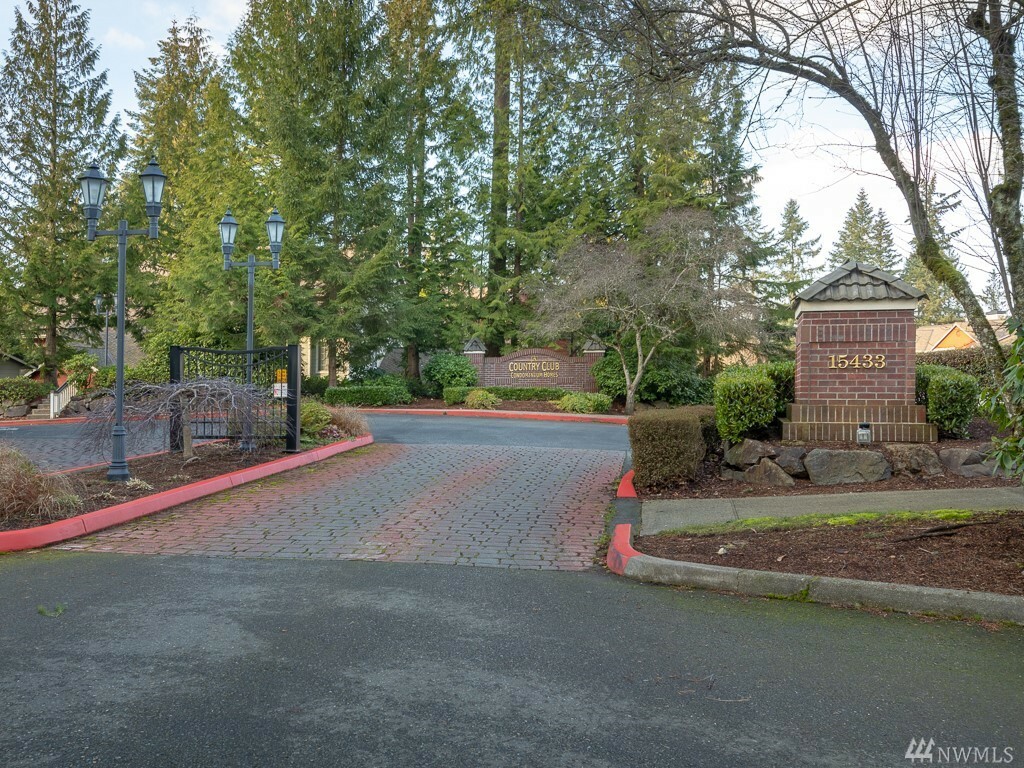 Property Photo: 15433 Country Club Dr E302 WA 98012