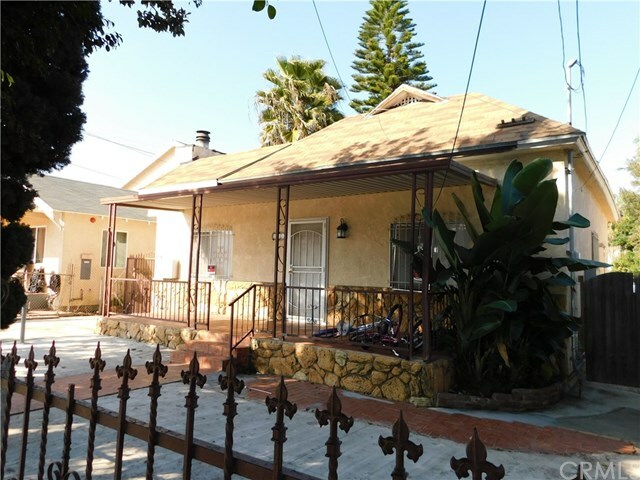 Property Photo:  470 W Santa Cruz  CA 90731 