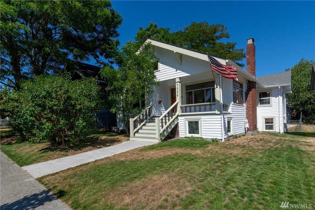 Property Photo:  7554 17th Ave NW  WA 98117 