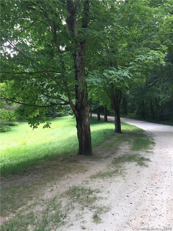 Property Photo:  11 Old Stone Post Road  CT 06371 