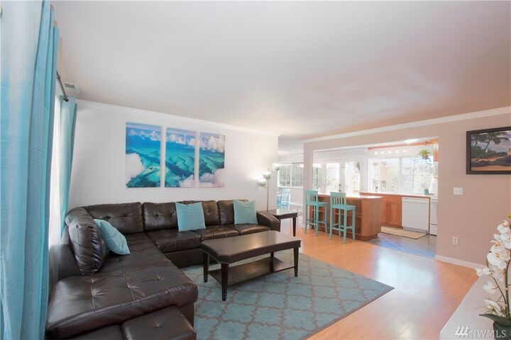 Property Photo:  2005 Riverview Dr NE  WA 98002 