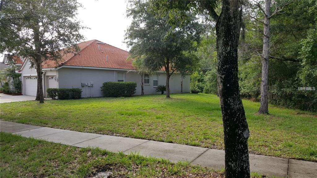 Property Photo: 8107 Brinegar Circle FL 33647