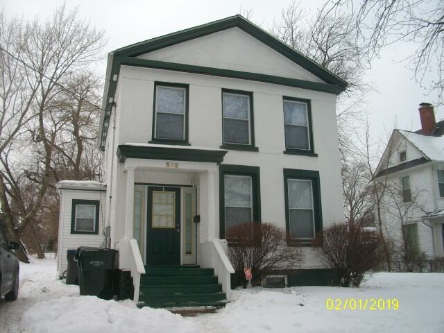 Property Photo:  322 North County Street North 0  IL 60085 