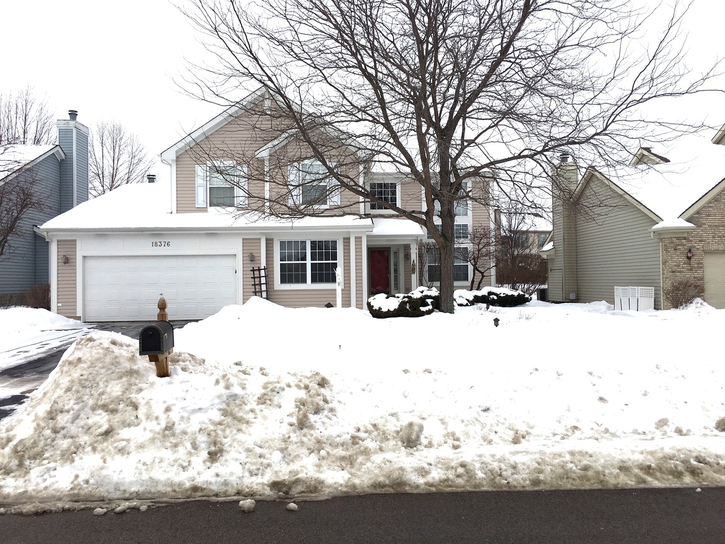 Property Photo: 18376 West Springwood Drive IL 60030