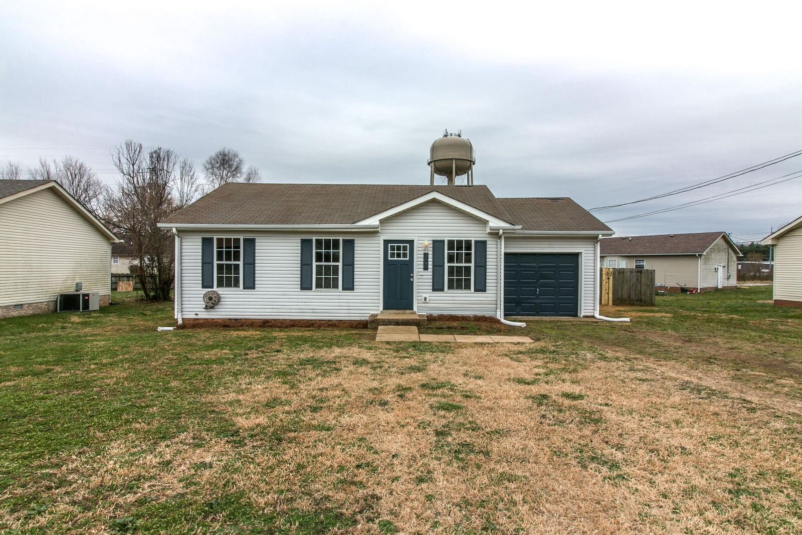 Property Photo: 704 Carbondale Drive KY 42262