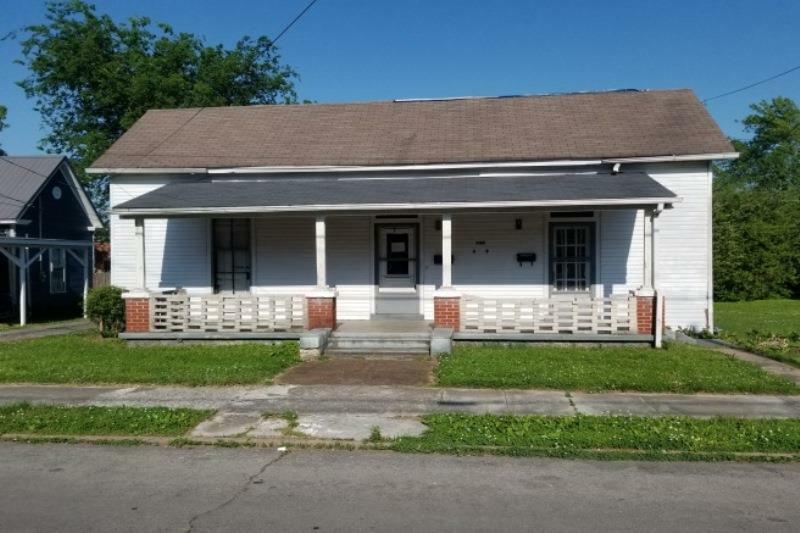 Property Photo:  704 Cheatham St  TN 37172 