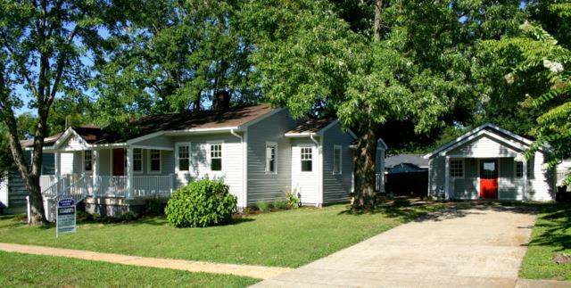 Property Photo:  405 Lawrence St  TN 37138 