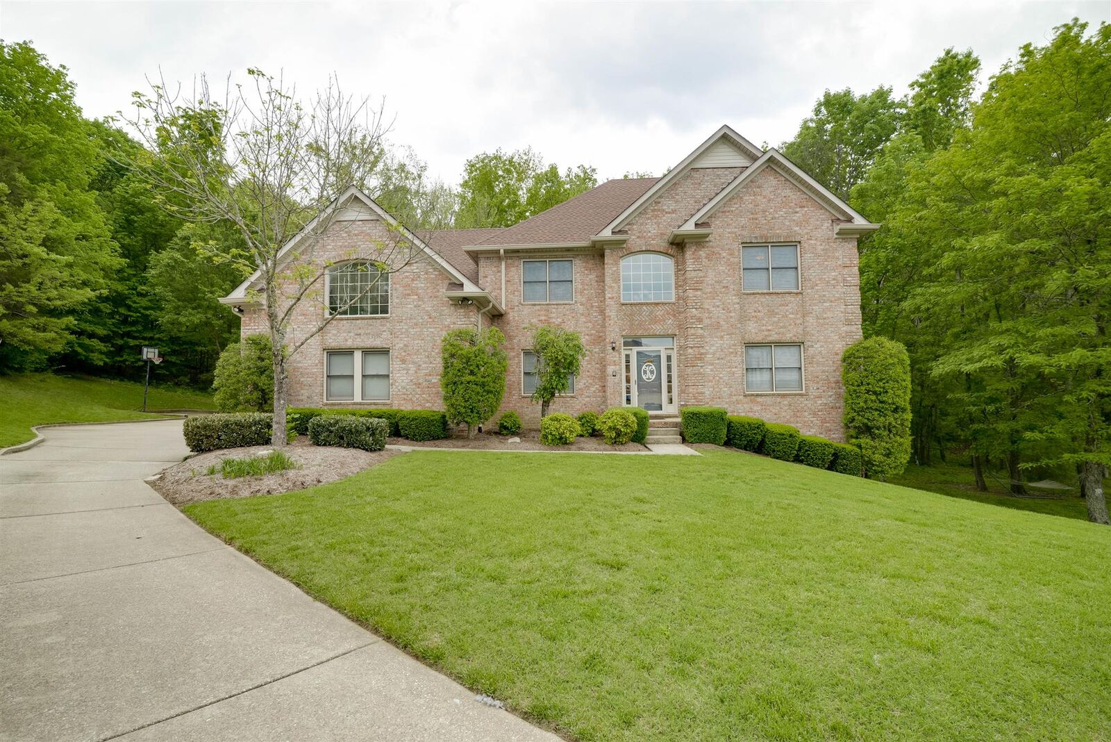 Property Photo: 1802 Brookvalley Pl TN 37122