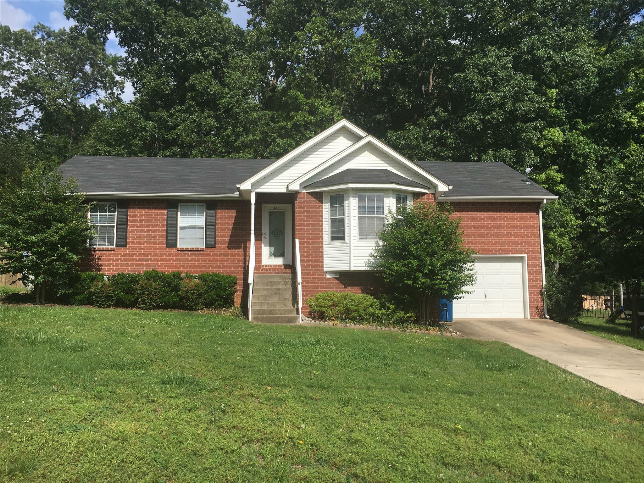 Property Photo:  900 Mason Tucker Dr  TN 37167 