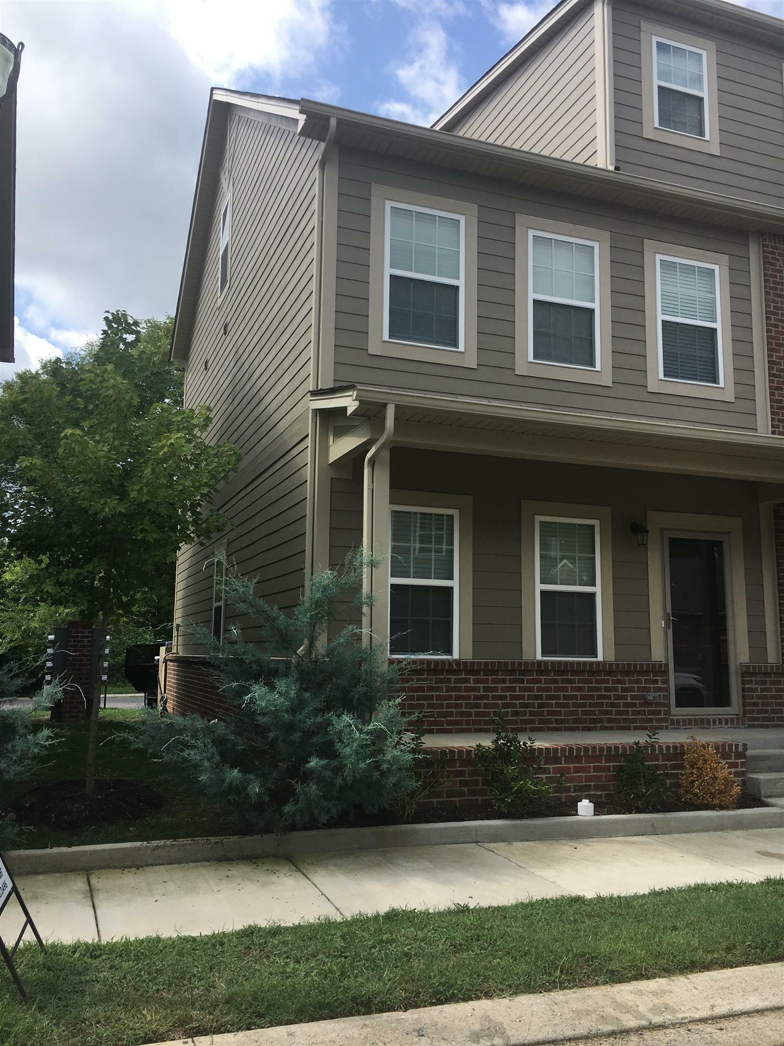 Property Photo:  95 Plumlee Dr Unit 21  TN 37075 