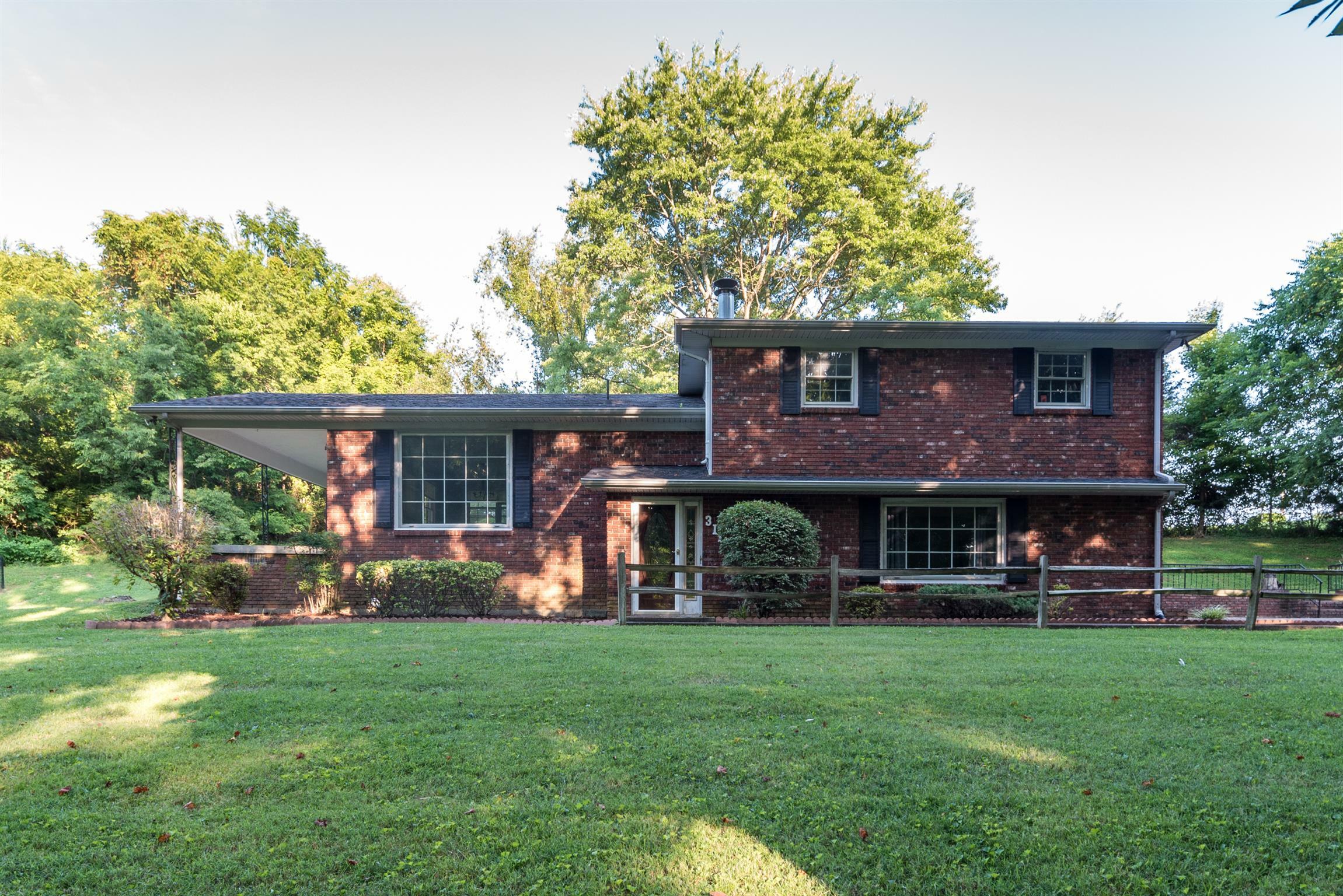 Property Photo: 311 Hillwood Dr TN 37188