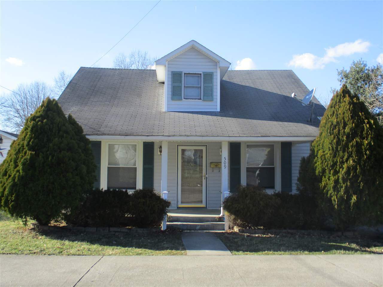 Property Photo:  509 Beech Street  KY 41040 