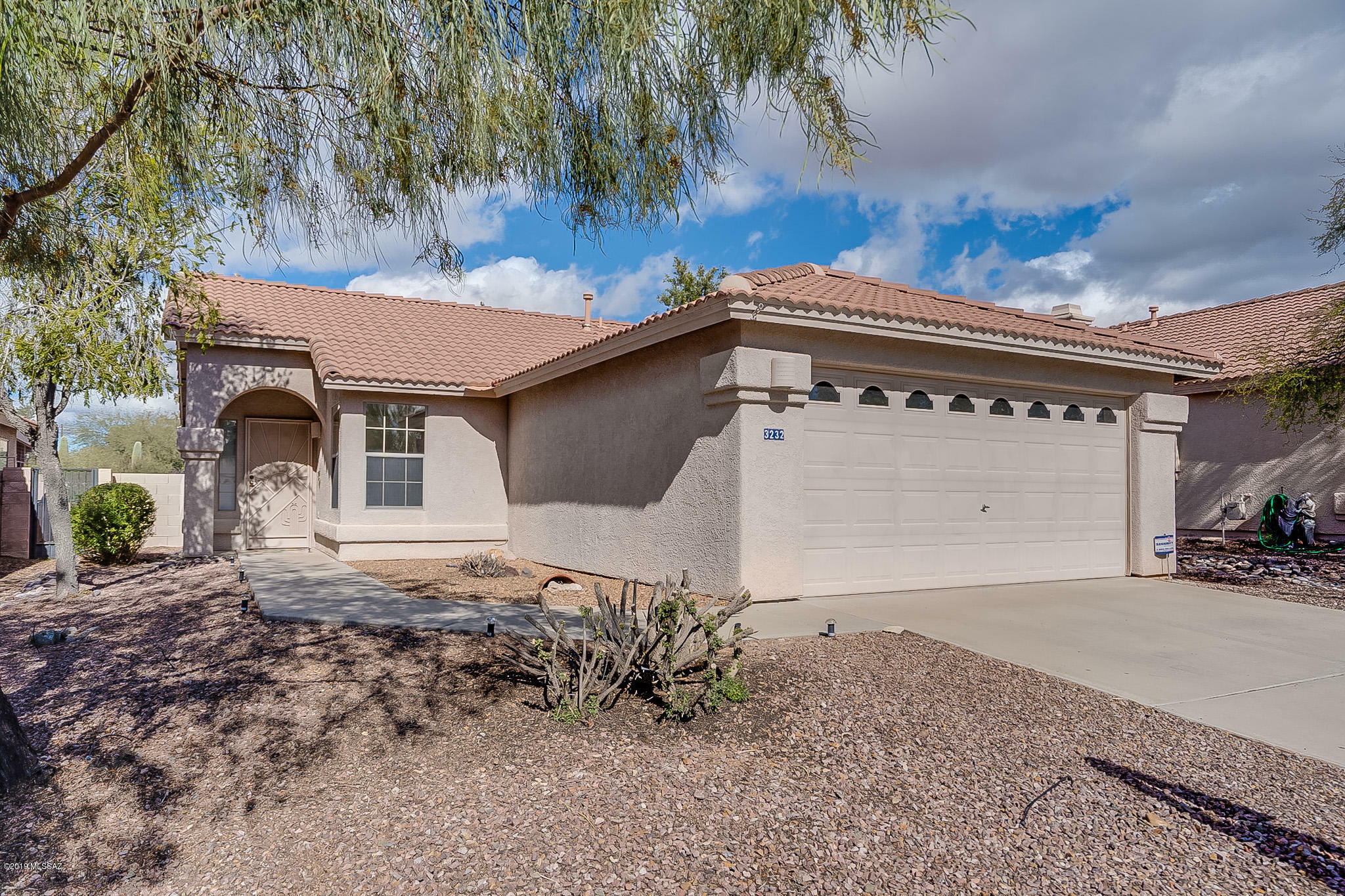 Property Photo:  3232 W Donovan Drive  AZ 85742 