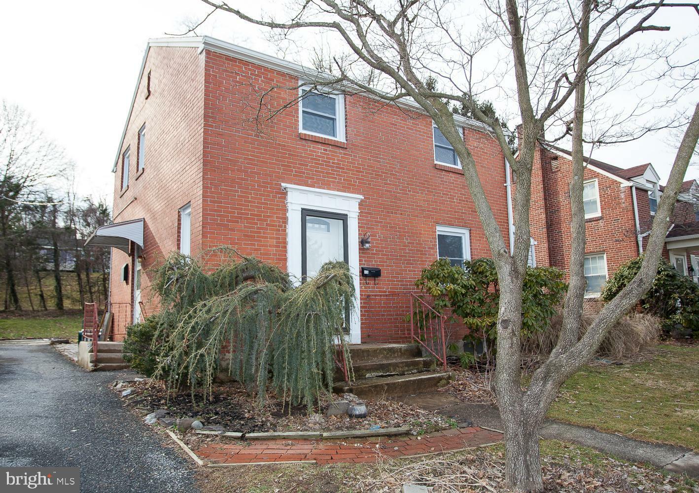 Property Photo:  416 Poplar Avenue  PA 17070 